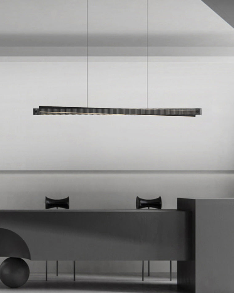 Lámpara colgante lineal WOMO de cristal estriado negro - WM2310