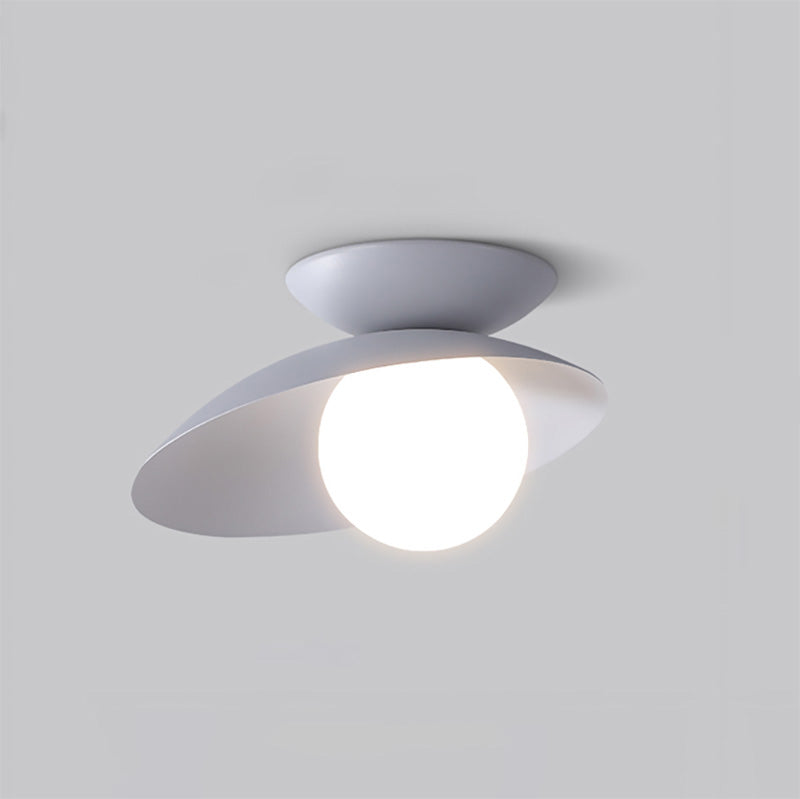 Lámpara de techo asimétrica WOMO con globo de cristal esmerilado - WM1021