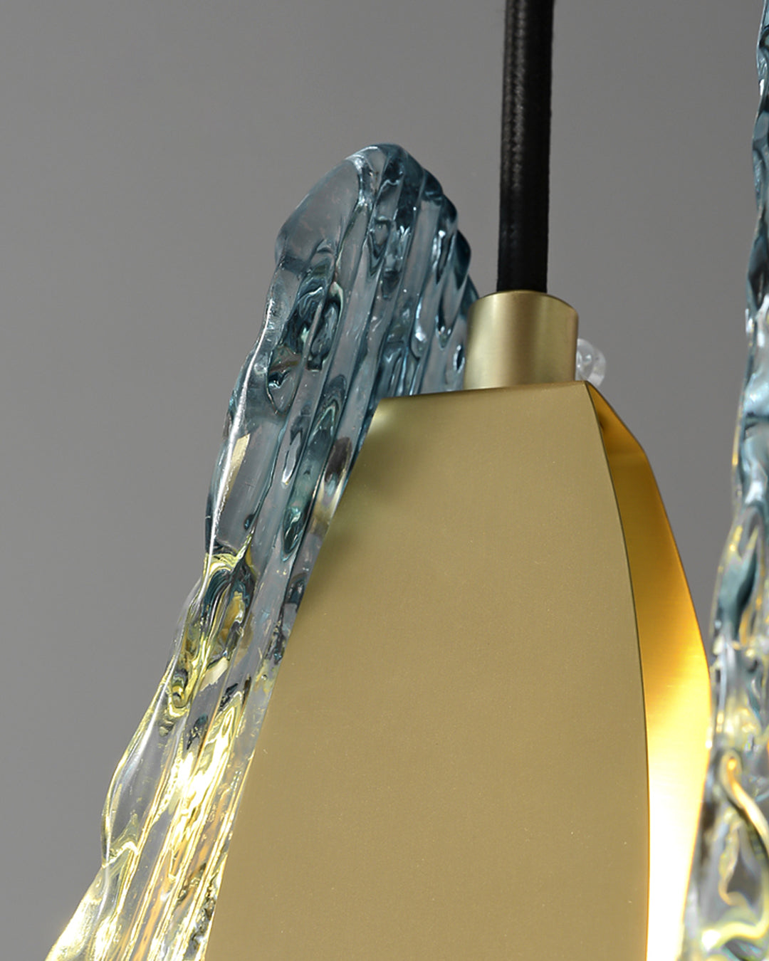 WOMO Peacock Blue Artistic Glass Pendant Lamp - WM2213a