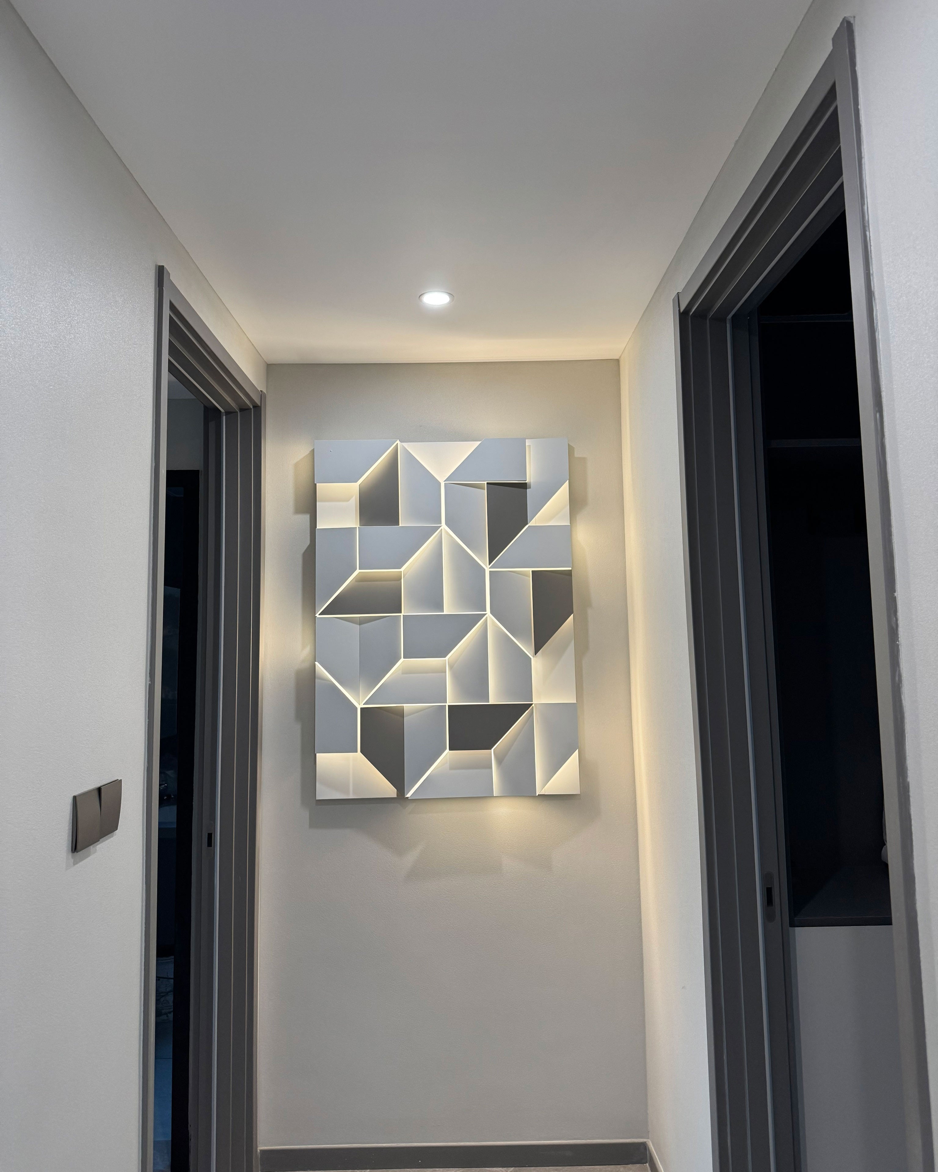 WOMO Rectangular wall light with a sculptural design - WM6020