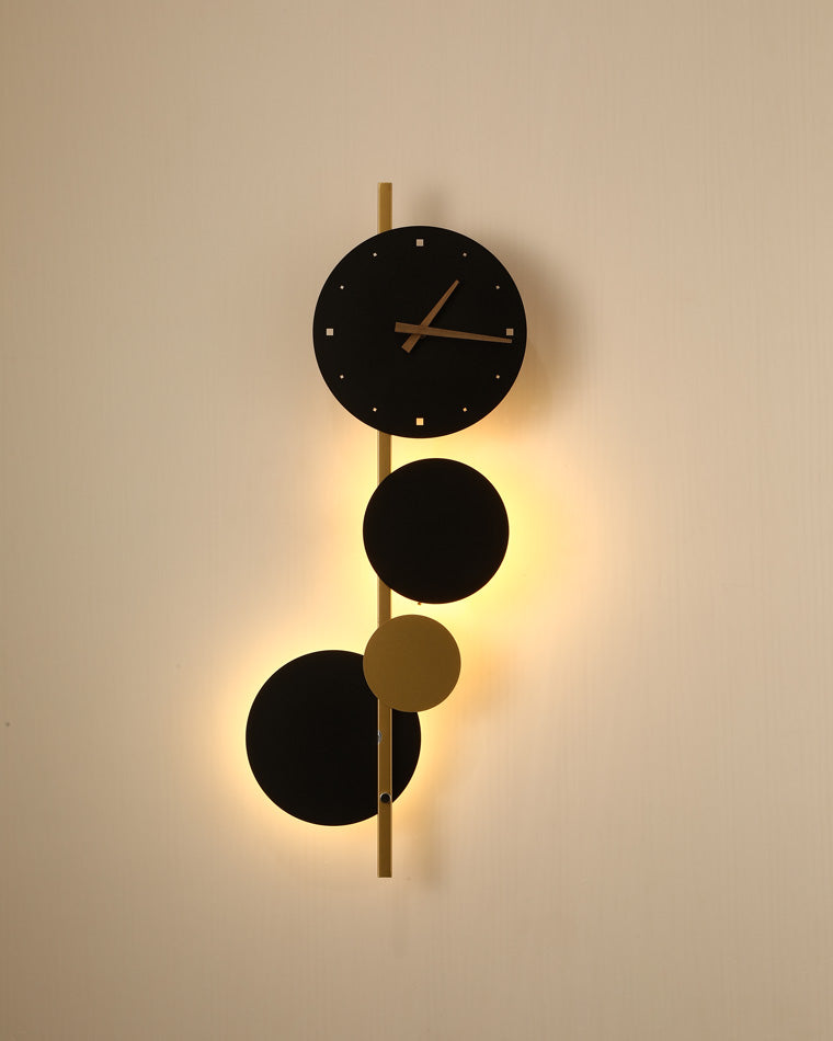 Reloj de pared escultural WOMO con luz LED-WM6087
