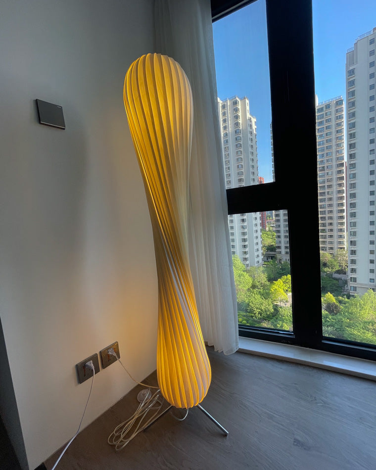 WOMO Lámpara de pie de madera Twisted Tower - WM7044