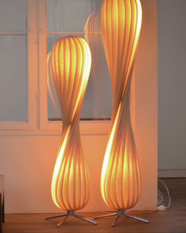 WOMO Lámpara de pie de madera Twisted Tower - WM7044