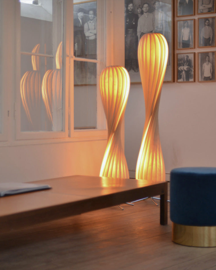 WOMO Lámpara de pie de madera Twisted Tower - WM7044