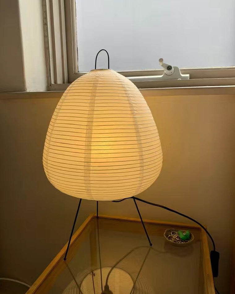 Lámpara de mesa tipo farol de papel con trípode japonés WOMO-WM8023