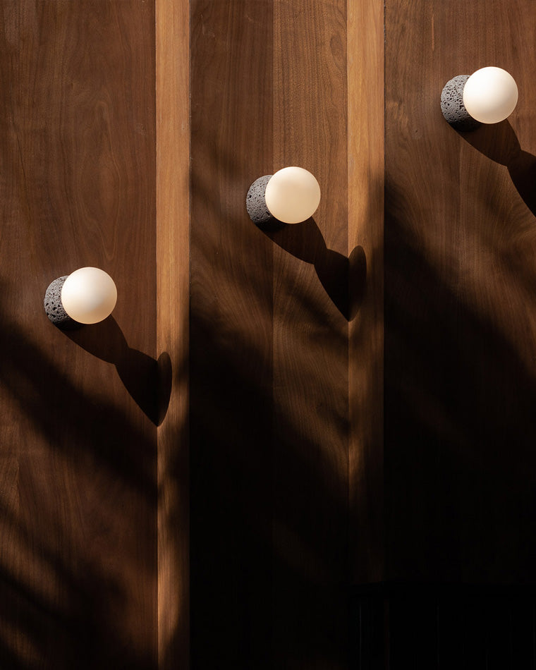 Aplique de pared WOMO con globo de cristal blanco y negro - WM6103